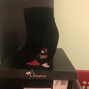 Heel boots